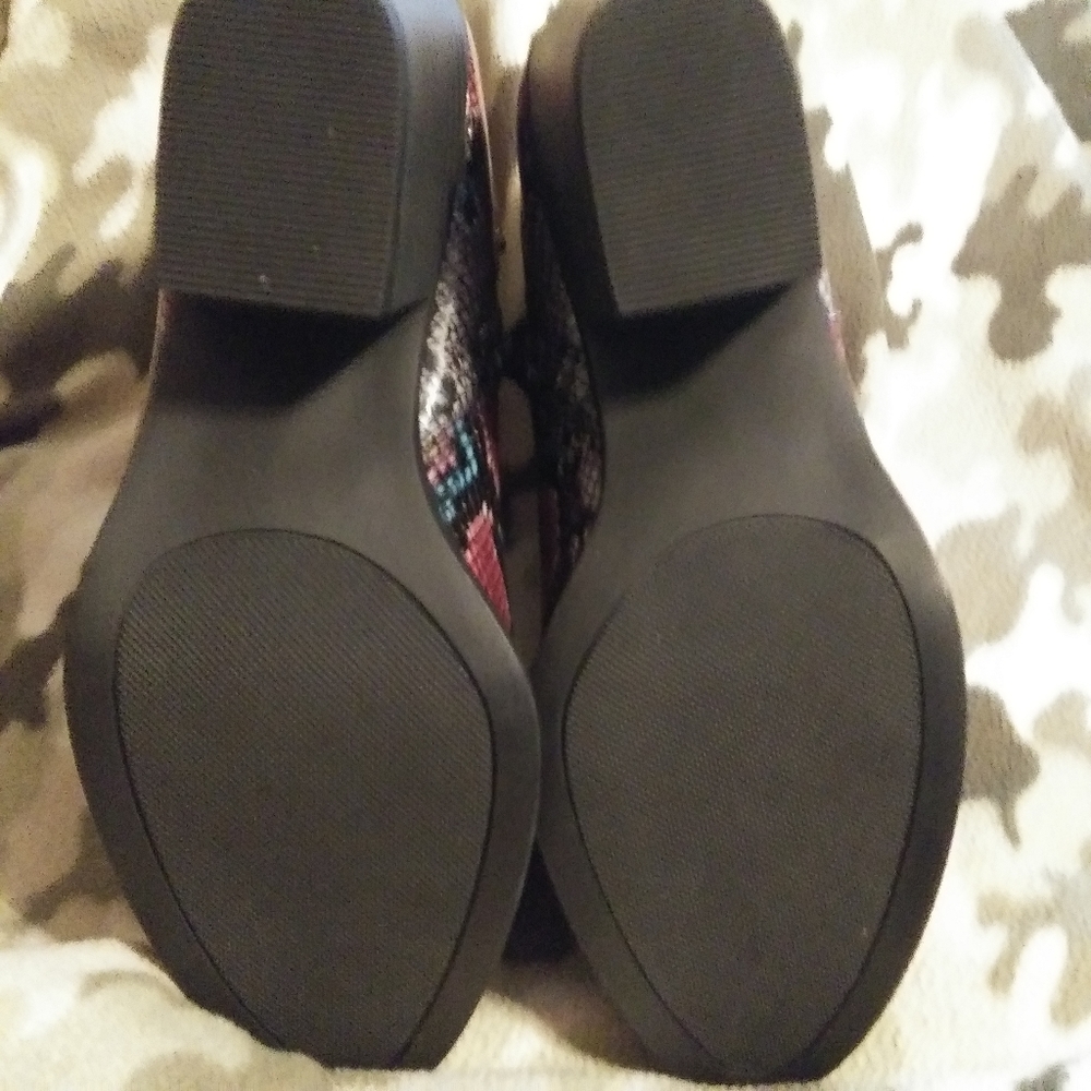 Booties - Picture 3 of 6